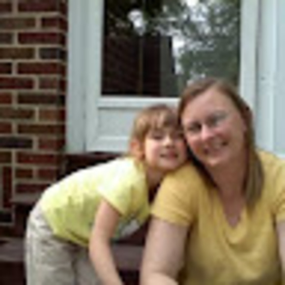 Meet your Posher, Beth - Picture 1 of 1